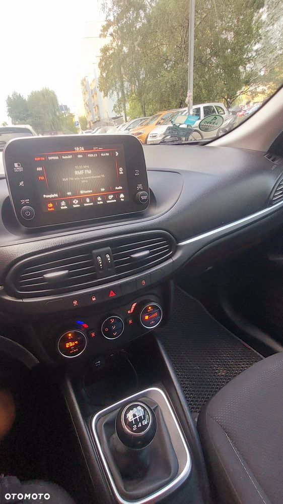Fiat Tipo 1.4 T-Jet 16v Lounge EU6d - 6