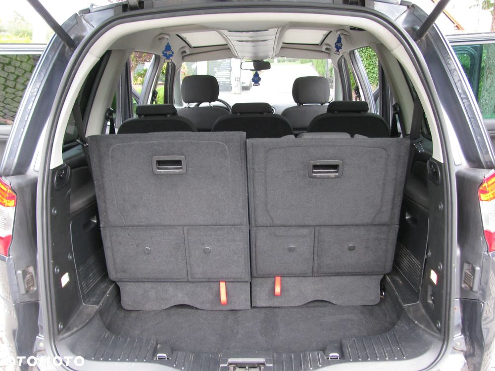 Ford Galaxy 2.0 TDCi Titanium - 29