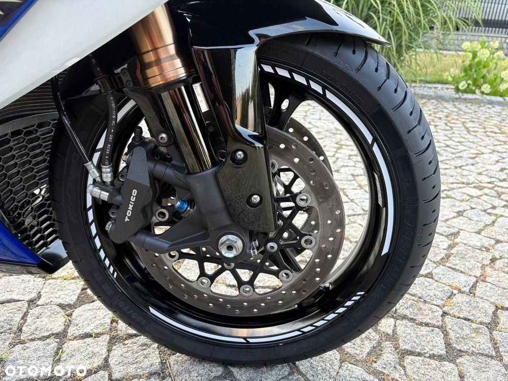 Suzuki GSX-R - 23