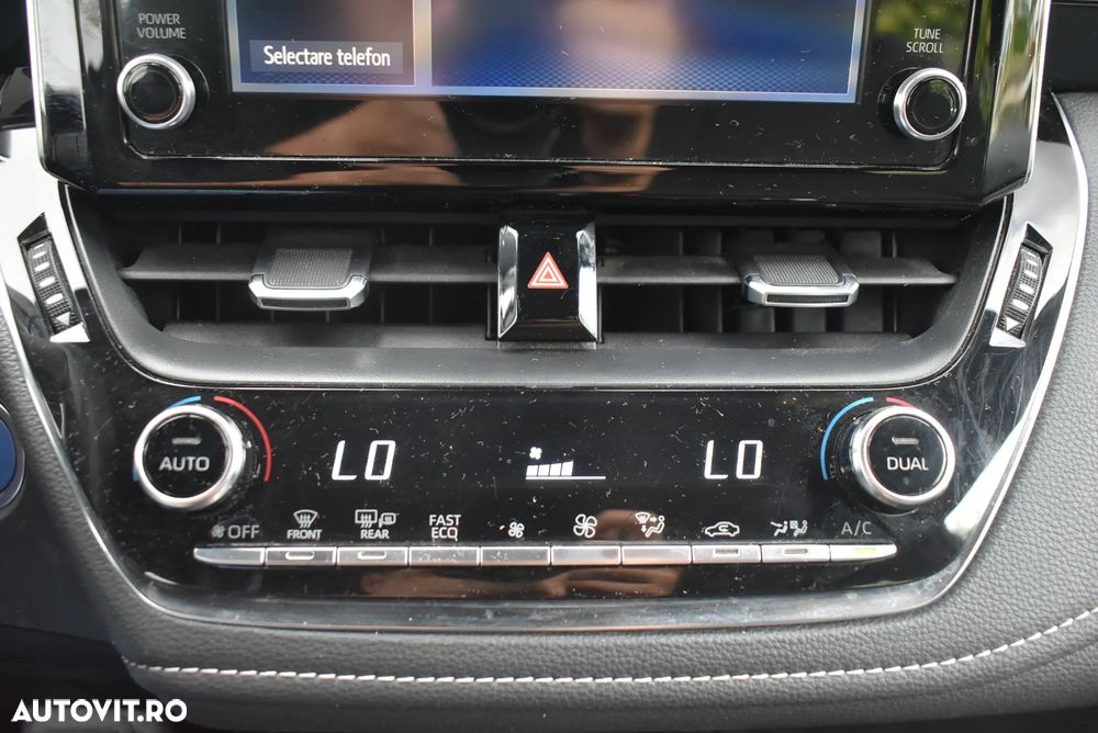 Toyota Corolla - 13