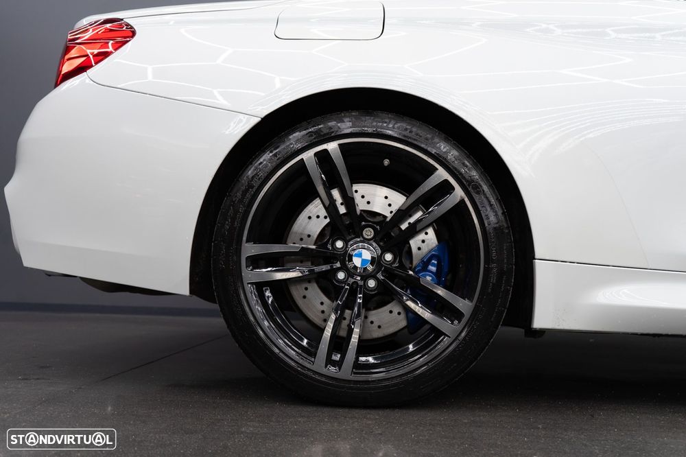BMW M4 Auto - 14