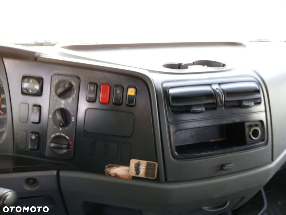 Mercedes-Benz atego - 7