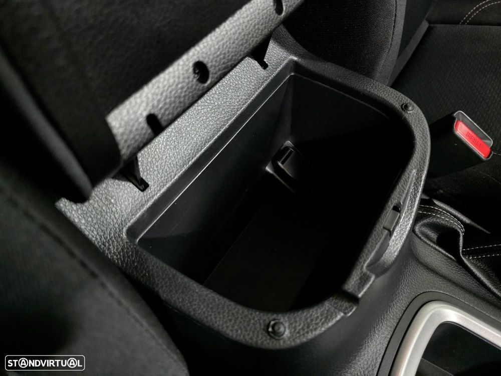 Nissan Navara 2.3 DCI 4WD N-CONNECTA NACIONAL 5 LUGARES - 37