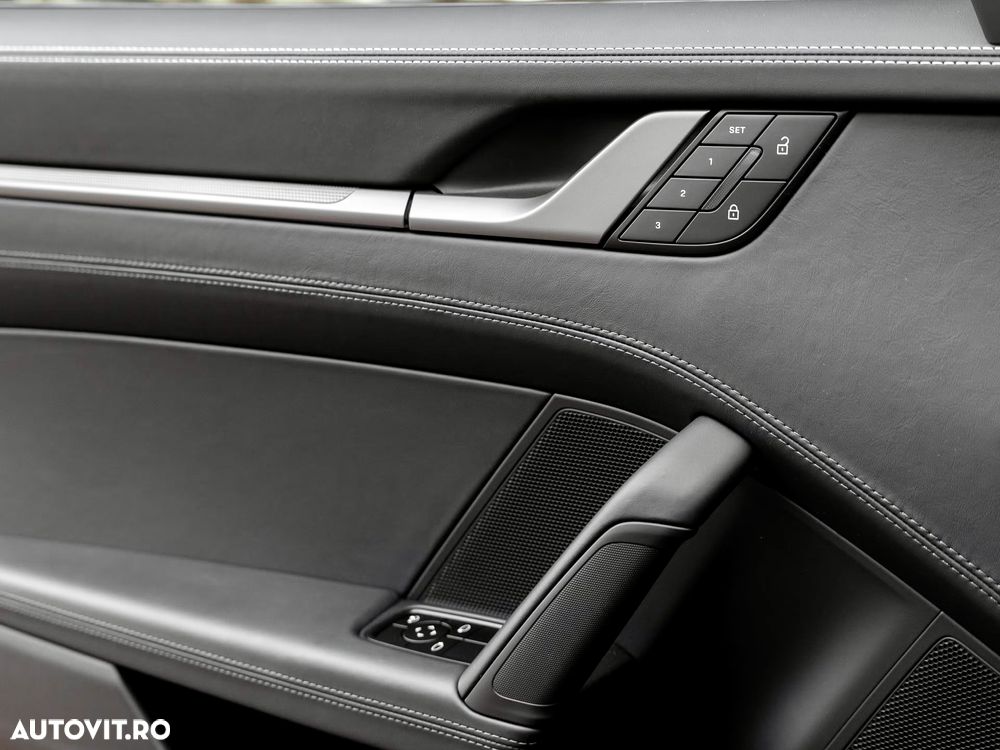 Porsche 911 Carrera PDK - 19