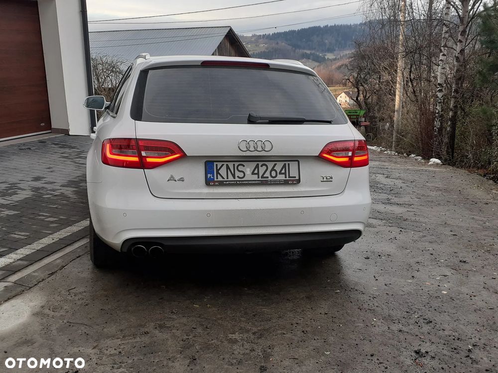 Audi A4 Avant 2.0 TDI DPF quattro S tronic Attraction - 3