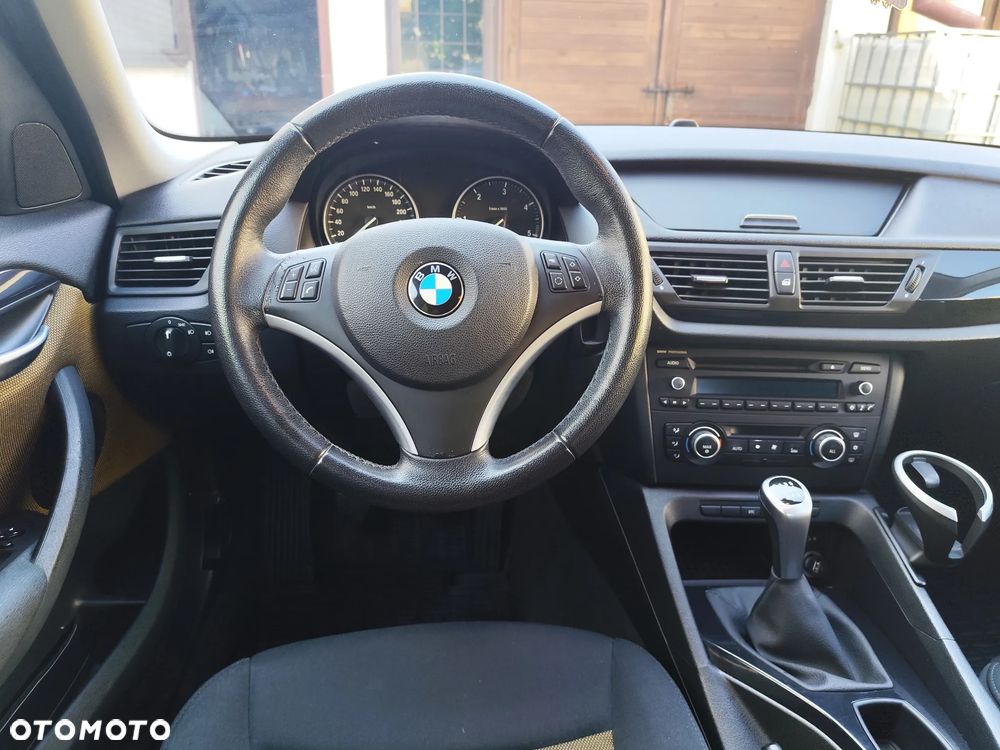 BMW X1 xDrive18d - 21