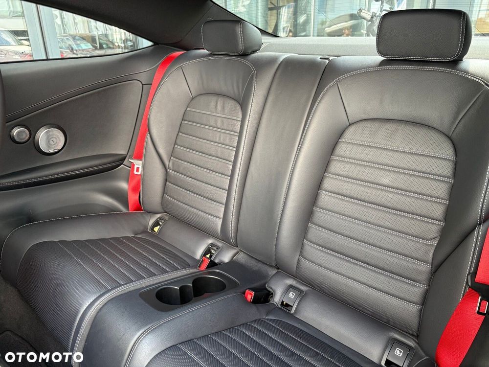 Mercedes-Benz Klasa C AMG 43 4-Matic - 15
