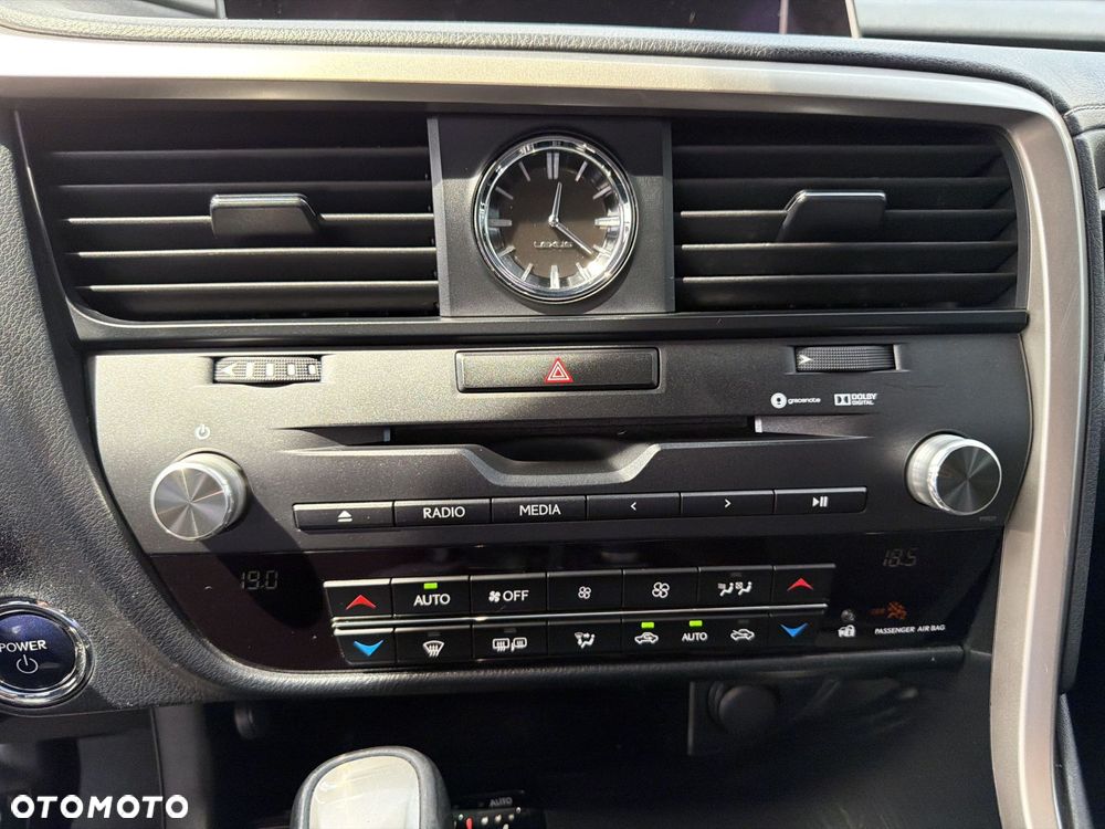 Lexus RX - 26