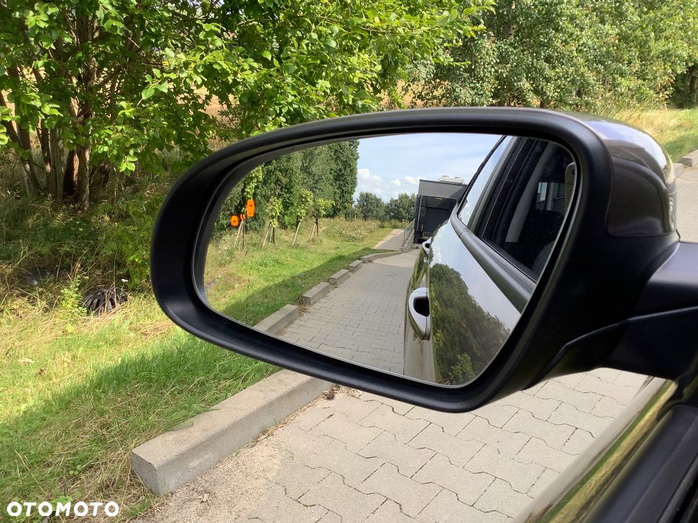 Hyundai Kona 64kWh Executive - 23