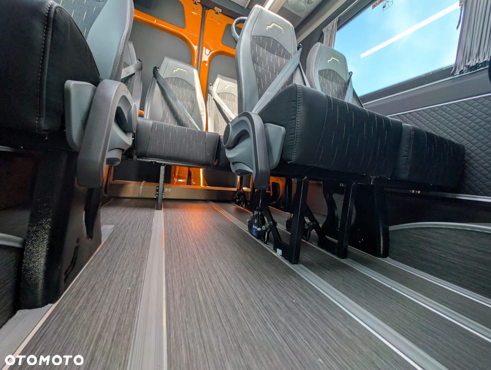 Mercedes-Benz Sprinter 519 - 22