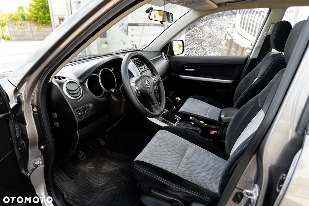 Suzuki Grand Vitara 1.9 DDiS Comfort+ DPF - 17