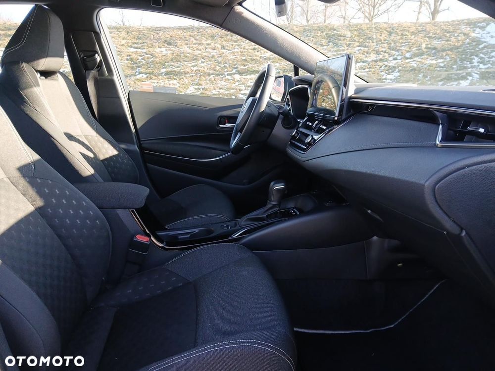 Toyota Corolla - 10