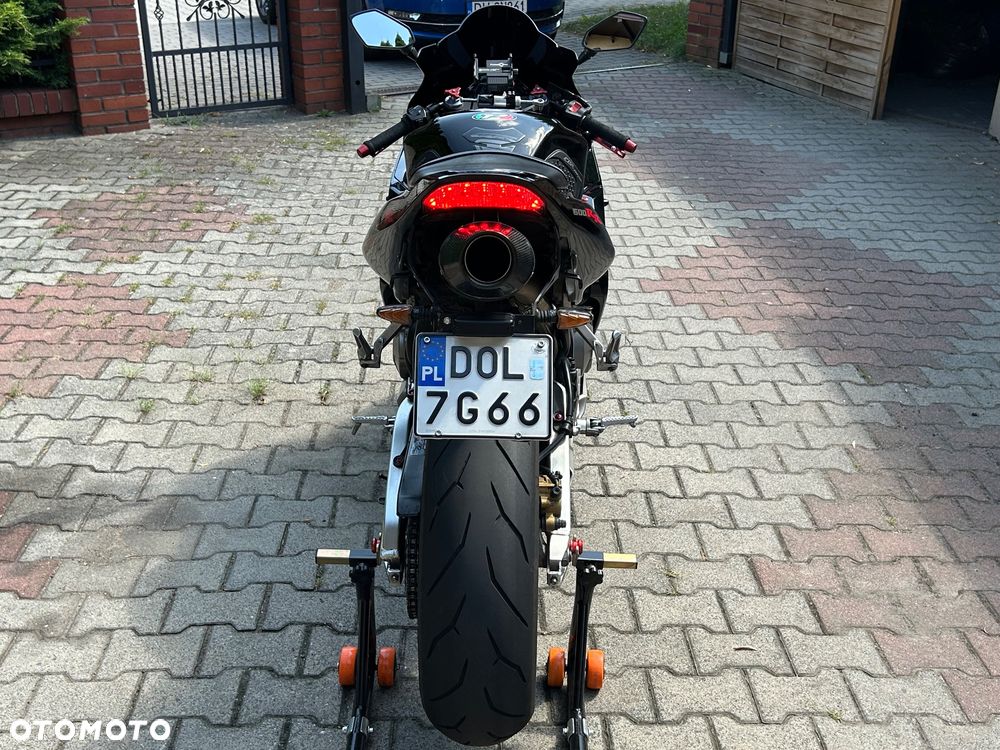 Honda CBR - 7