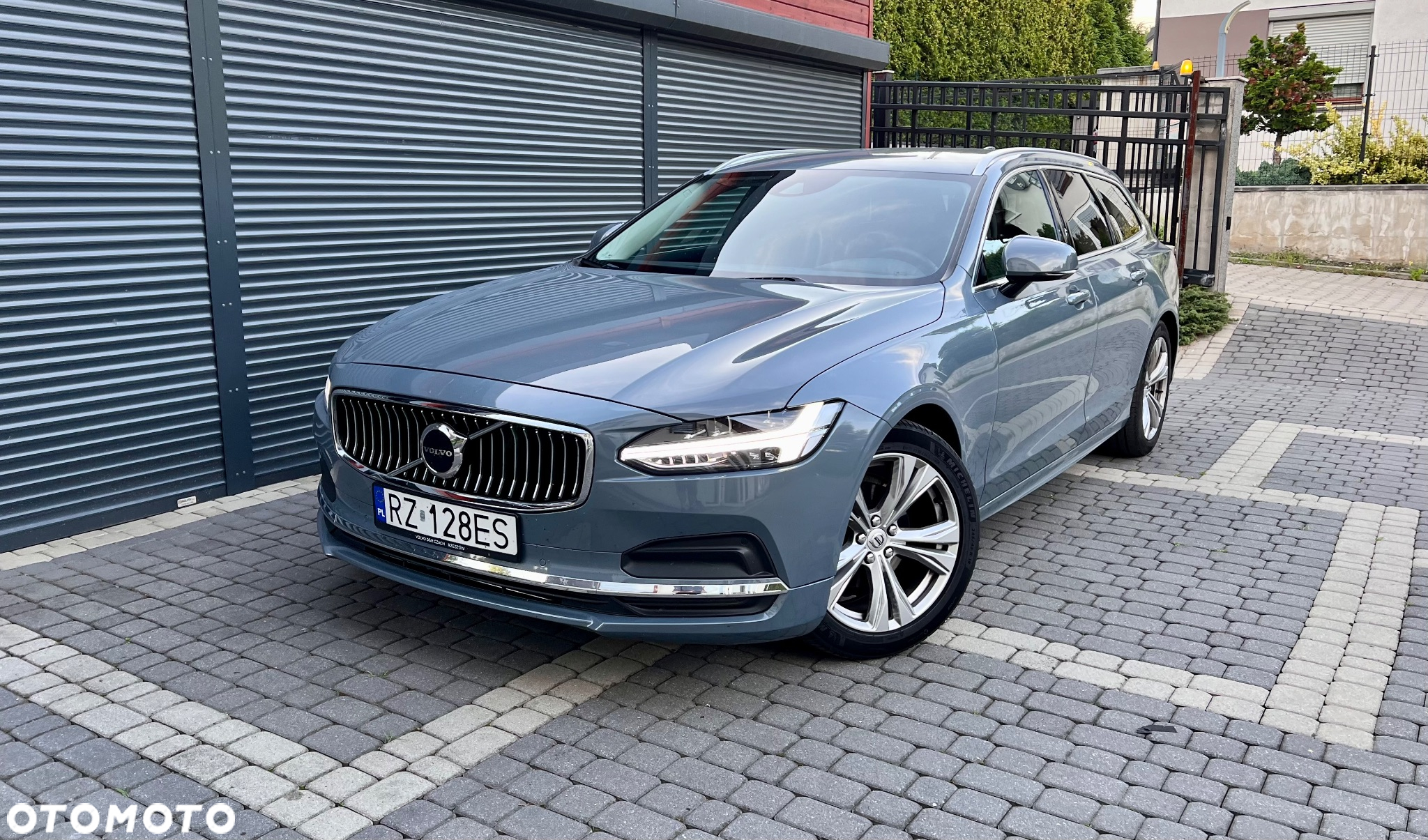 Volvo V90 D3 Momentum Pro - 13