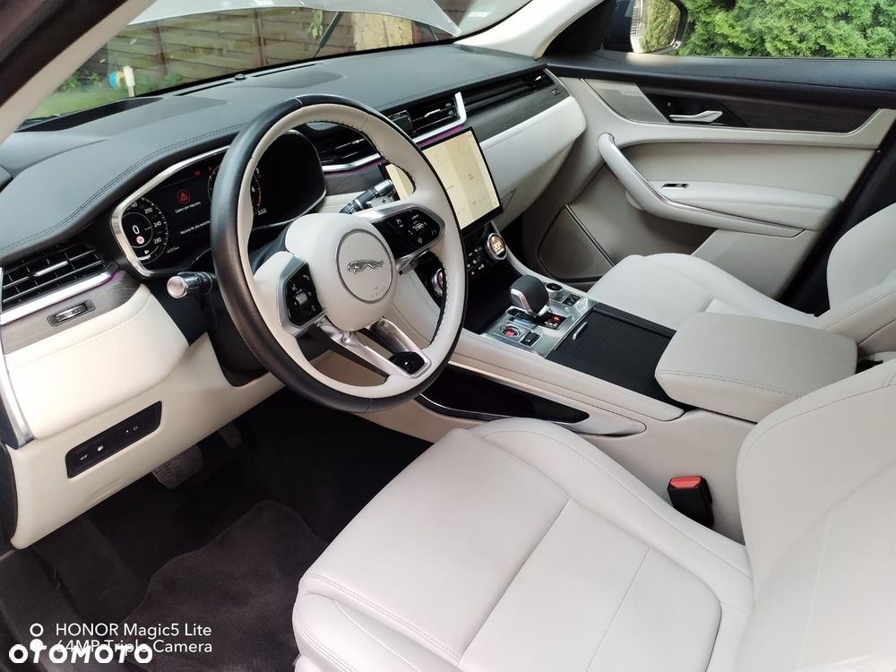 Jaguar F-Pace P400e AWD R-Dynamic SE - 22