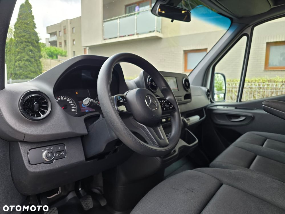 Mercedes-Benz SPRINTER 907 317 - 11