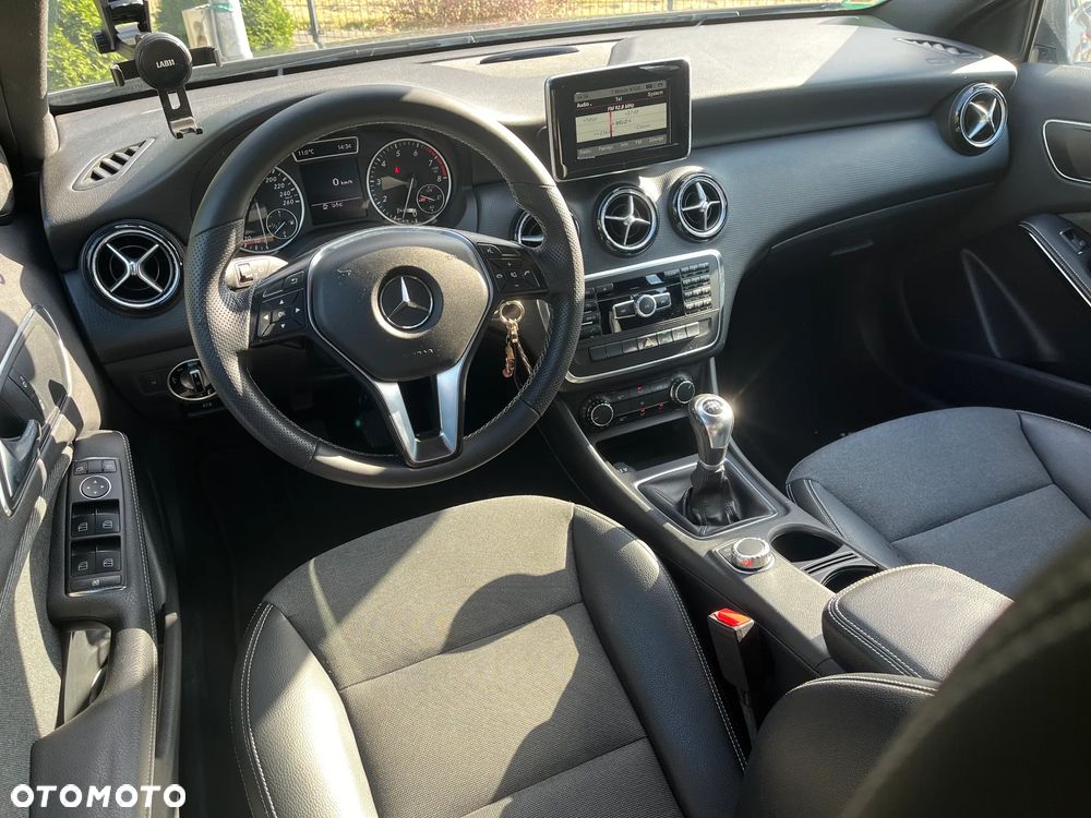 Mercedes-Benz Klasa A 180 Activity Edition - 17