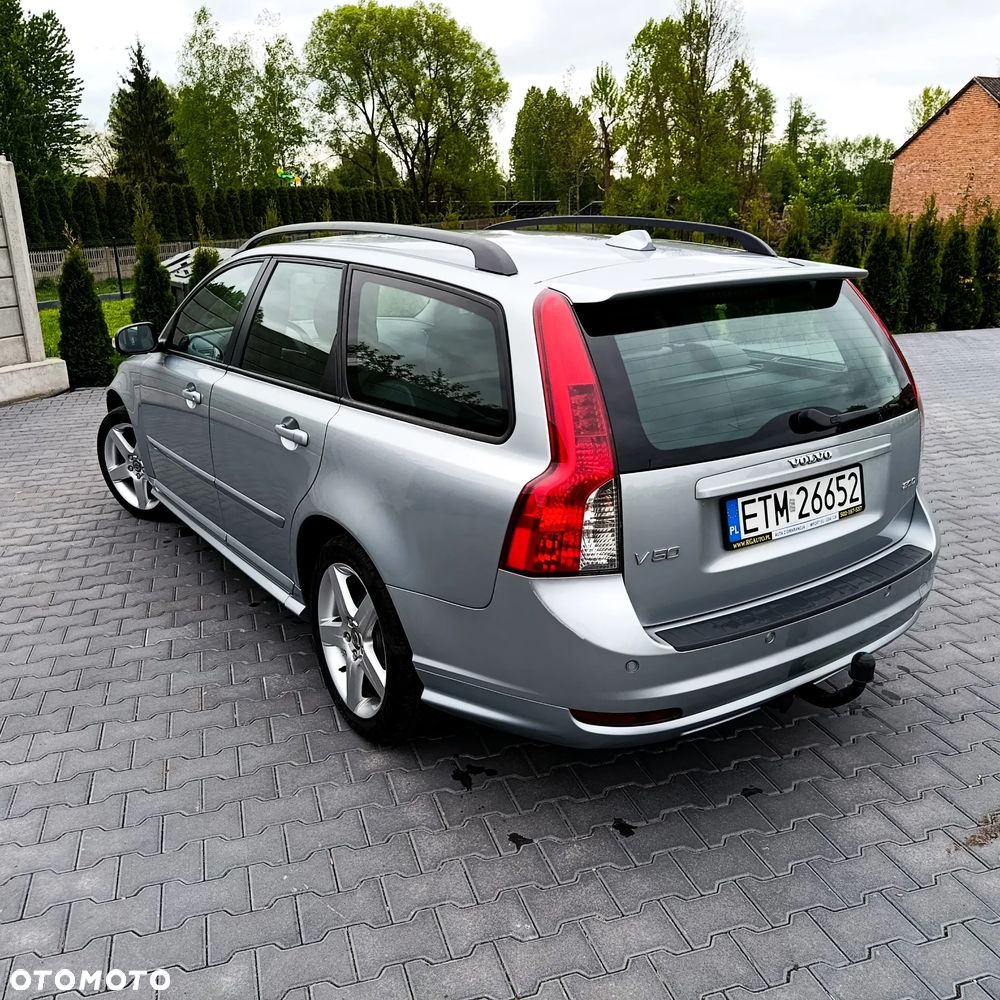 Volvo V50 2.0D R-Design Momentum - 9