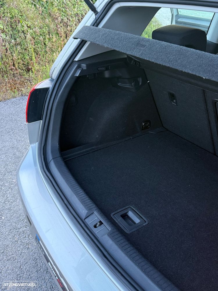VW Golf 1.6 TDi BlueMotion Confortline - 16