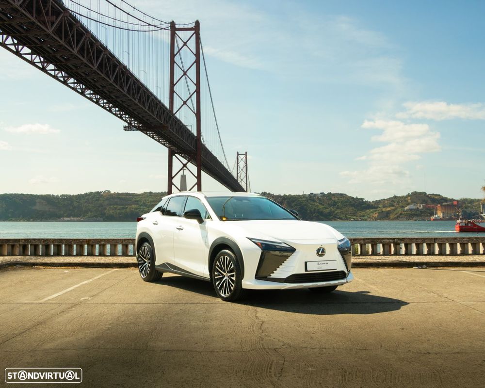 Lexus RZ 450e Premium Monotone c/ mala elétrica - 7