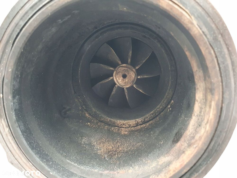 TURBOSPRĘŻARKA BMW E60 E90 E70 X5 X6 3.0d 7796315 GT2260V - 9