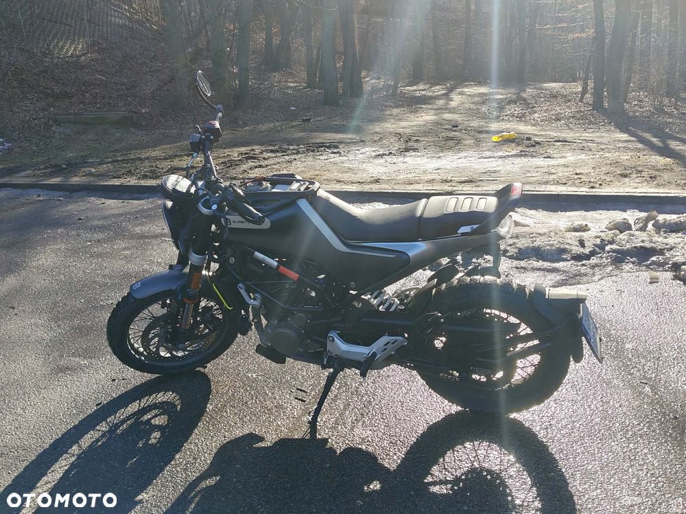 Husqvarna Svartpilen - 3