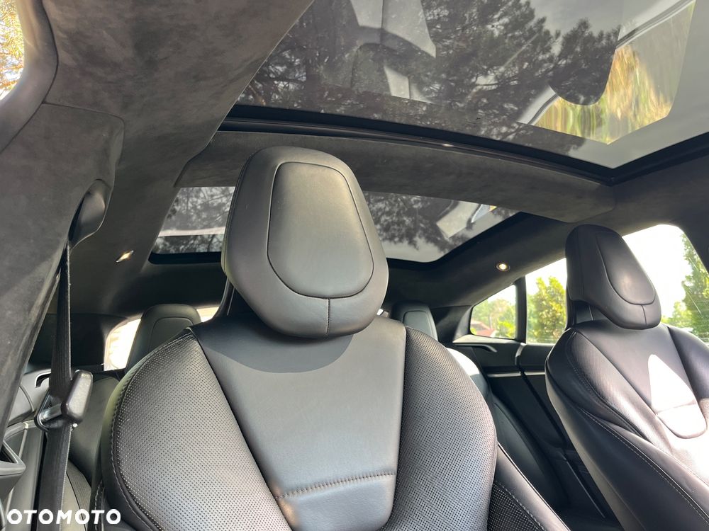 Tesla Model S Long Range Plus - 17
