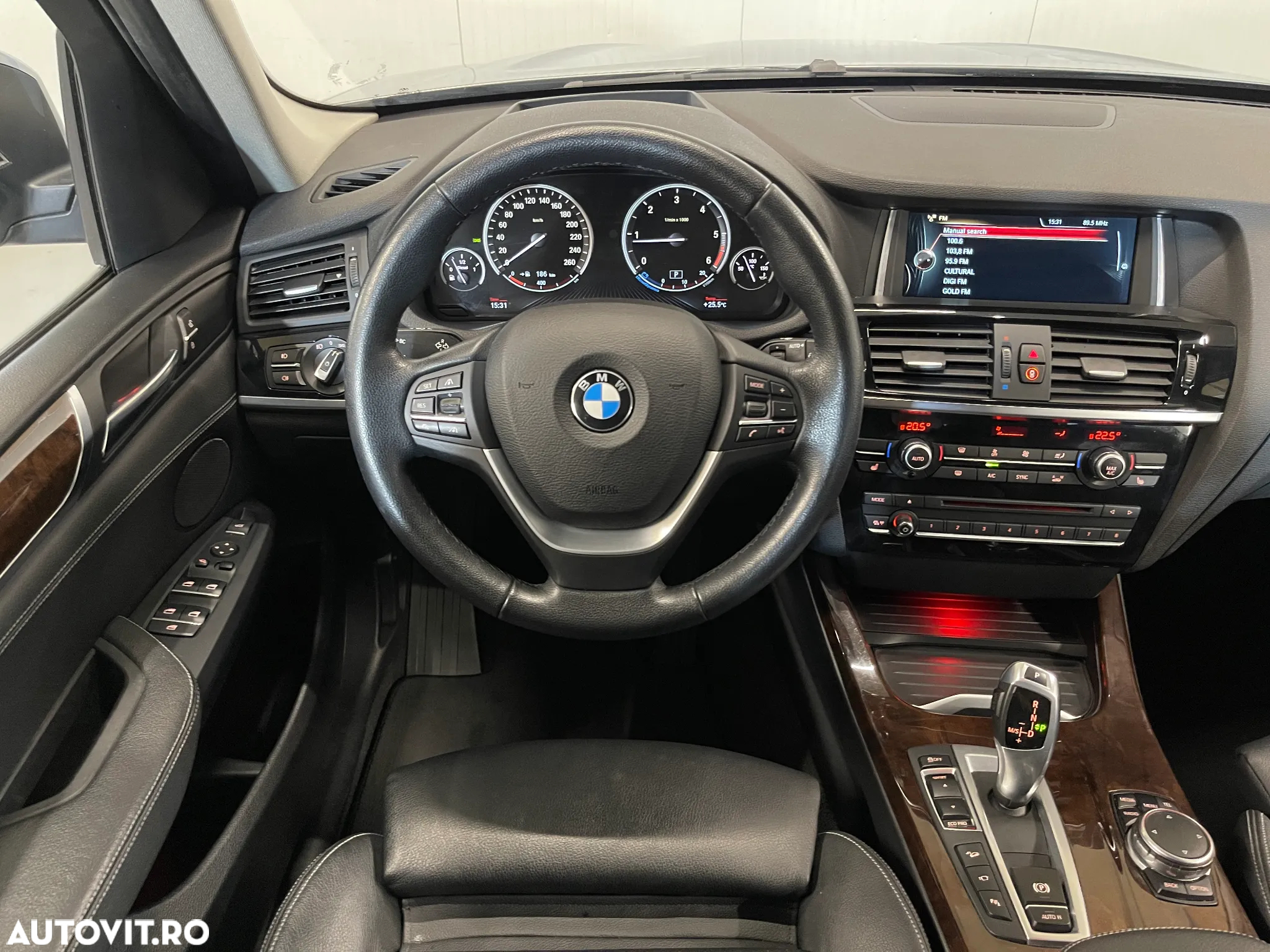 BMW X3 xDrive20d AT Luxury Line - 7