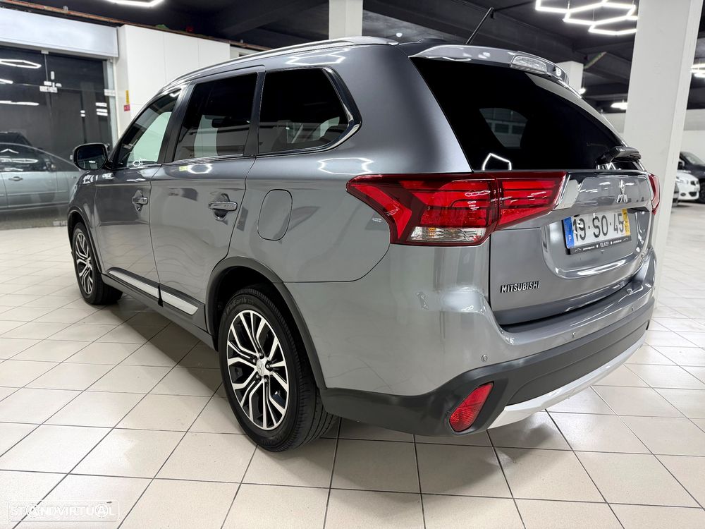 Mitsubishi Outlander 2.2 DI-D Intense+ - 9