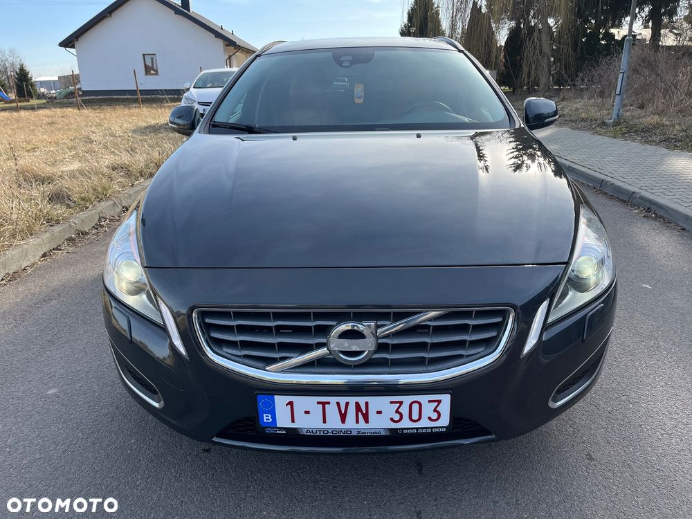 Volvo V60 D3 Geartronic Summum - 3