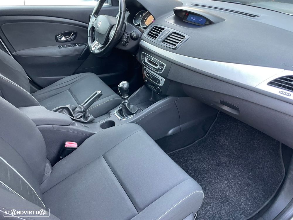 Renault Mégane Sport Tourer 1.5 dCi Dynamique S SS - 10