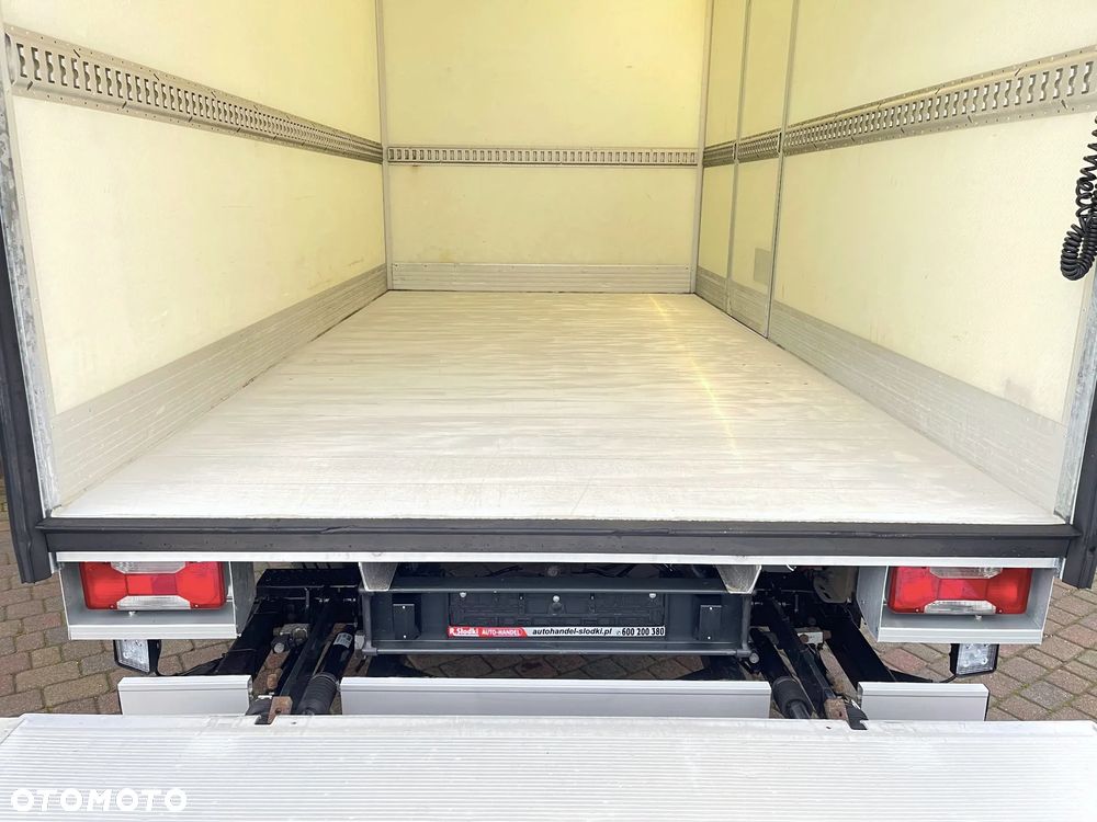 Iveco Daily Izoterma Winda - 11