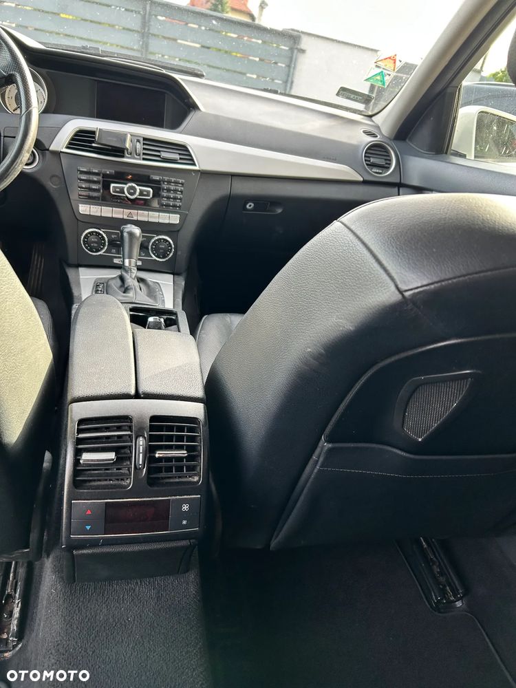 Mercedes-Benz Klasa C 250 CDI BlueEff 4-Matic Classic - 6