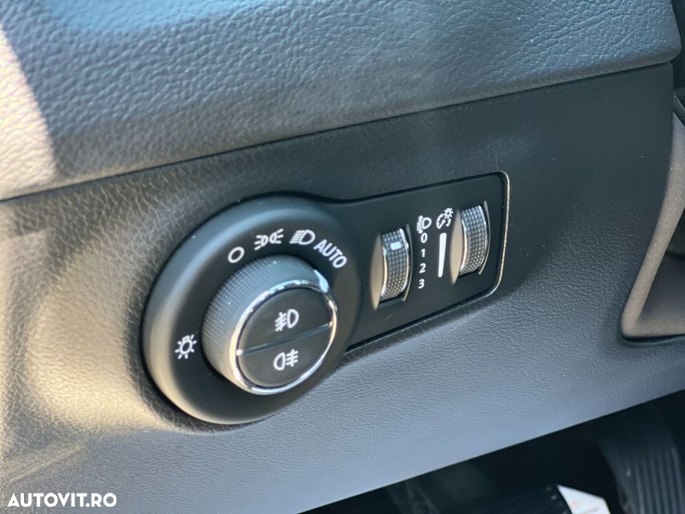 Jeep Compass 2.0 M-Jet 4x4 AT Limited - 11