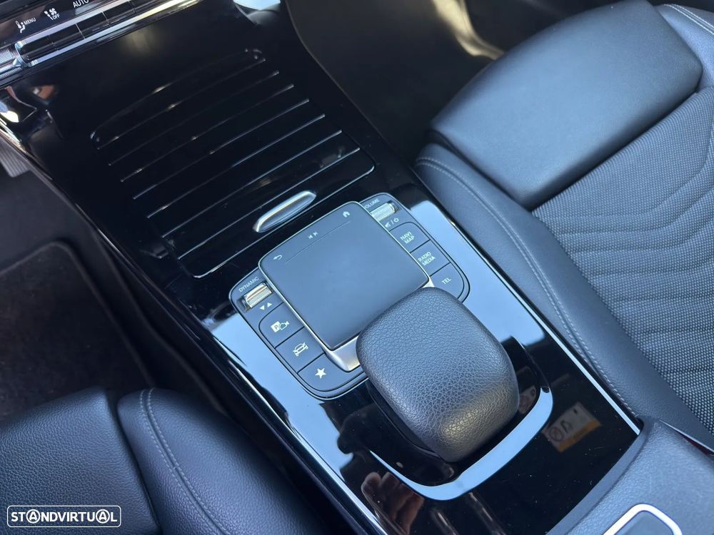 Mercedes-Benz A 250 e 8G-DCT - 11