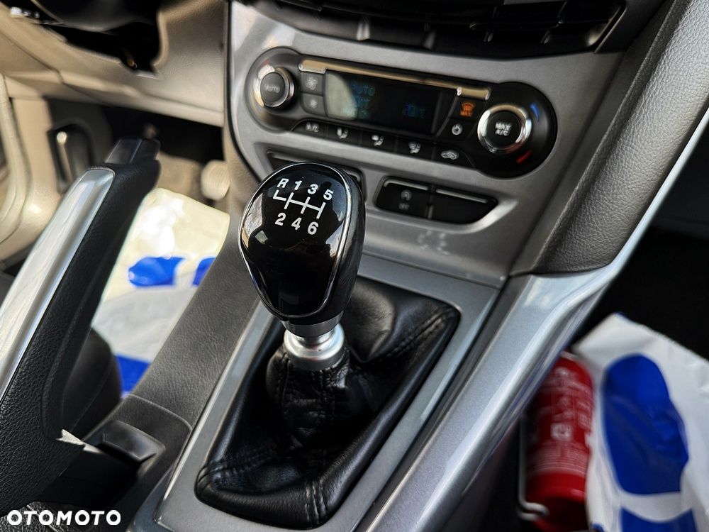 Ford Focus 1.6 TDCi DPF Titanium - 37