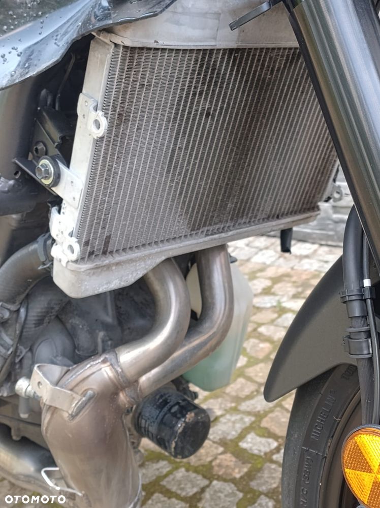 Yamaha R7 - 8