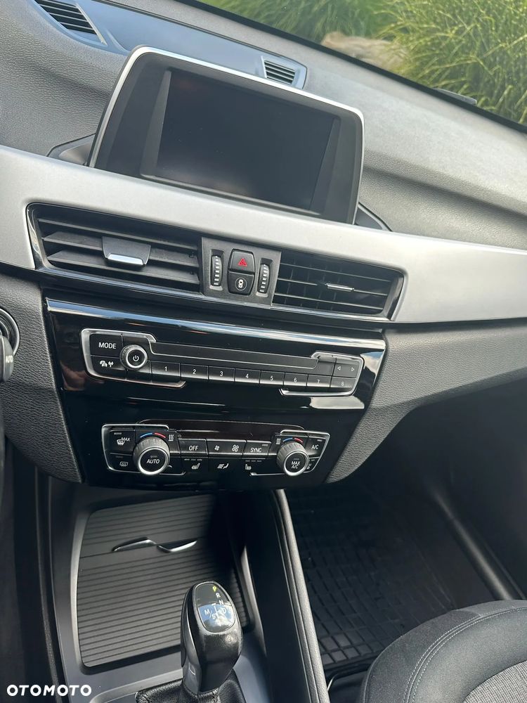 BMW X1 sDrive18d - 16