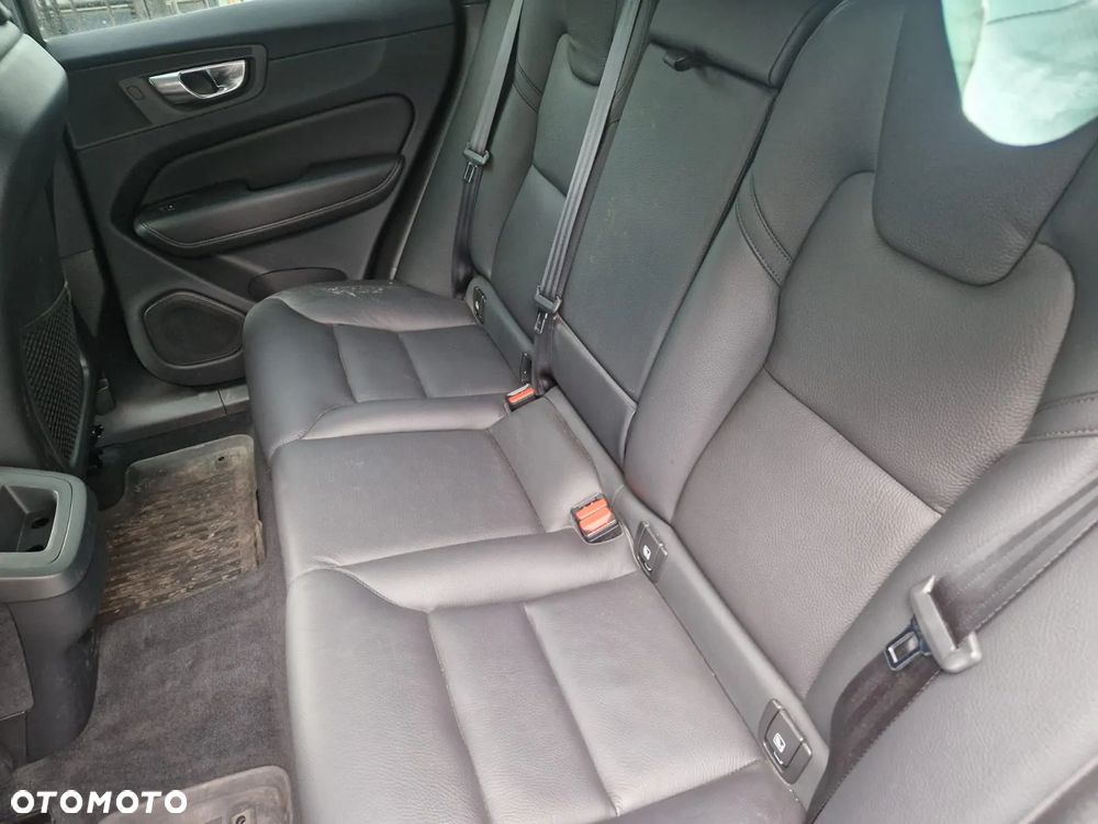 Volvo XC 60 B4 D AWD Plus Bright - 12