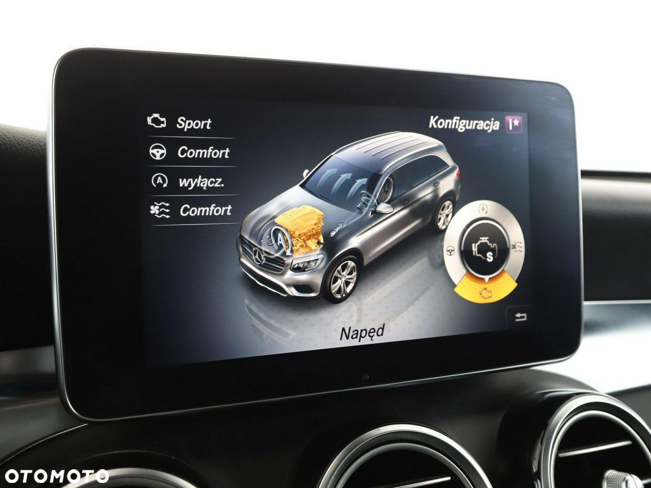 Mercedes-Benz GLC 300 4Matic 9G-TRONIC AMG Line - 26