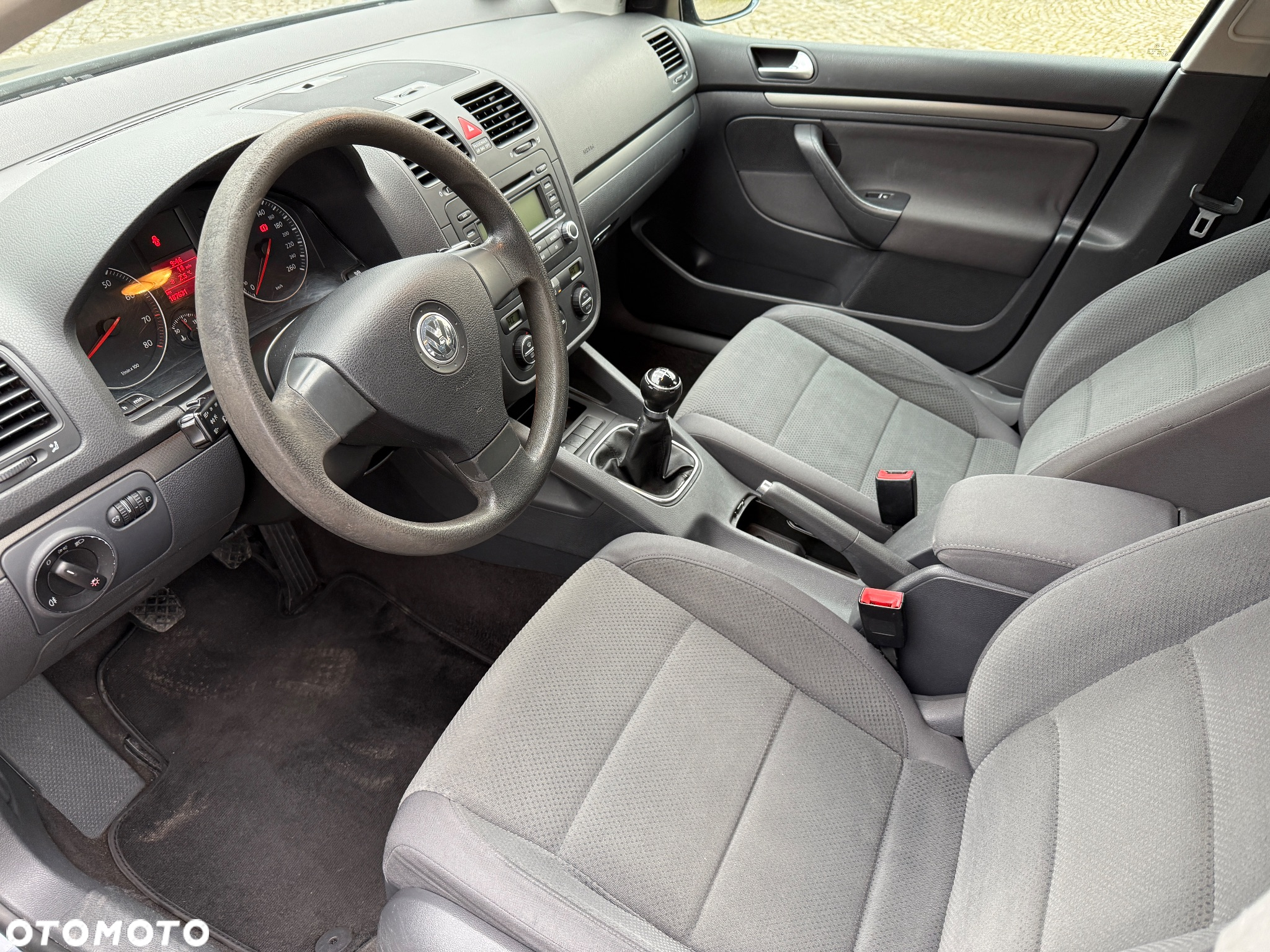 Volkswagen Golf 1.6 Comfortline - 15