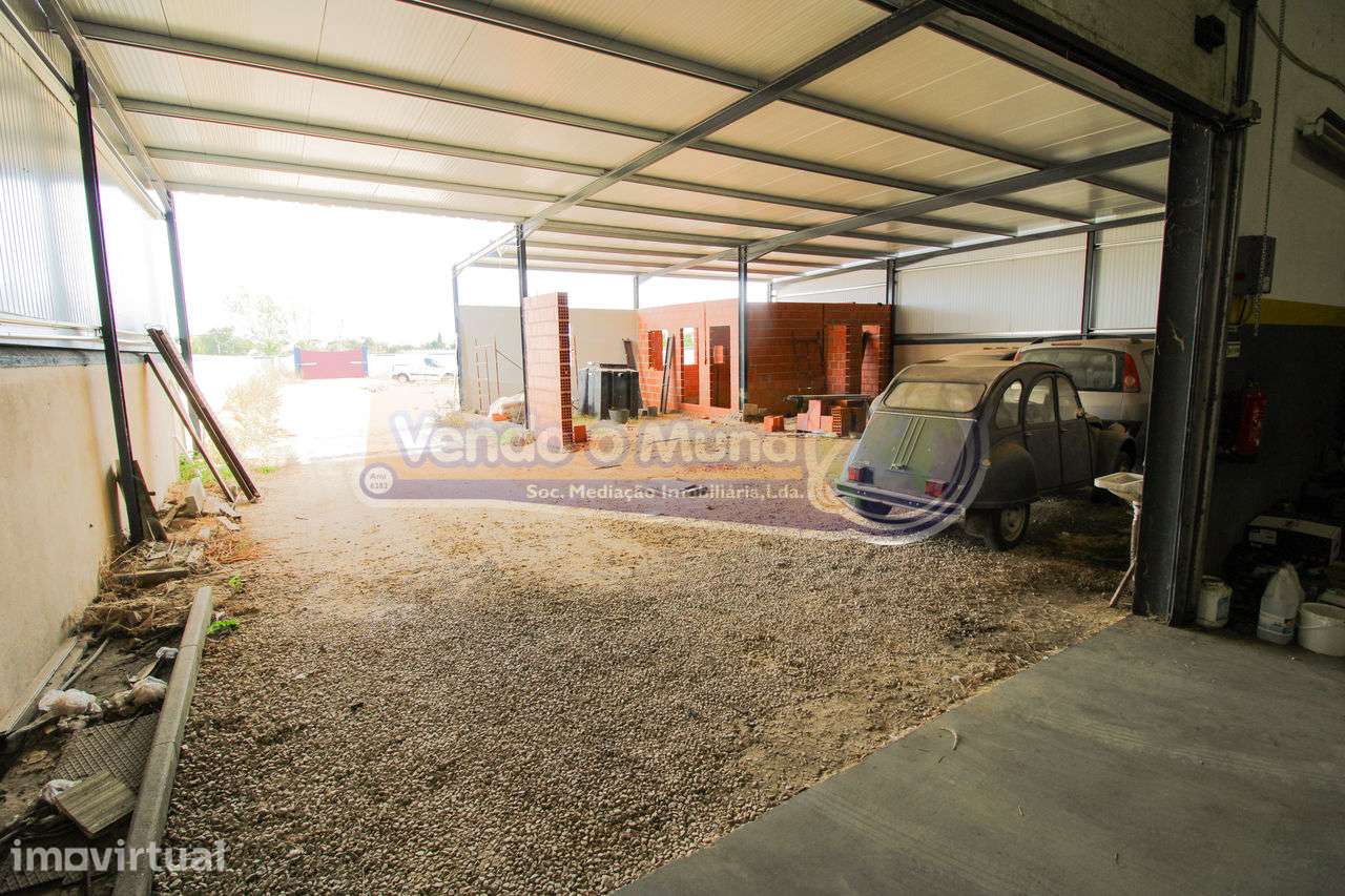 Armazém em Foros de Salvaterra (F645) - Grande imagem: 5/14