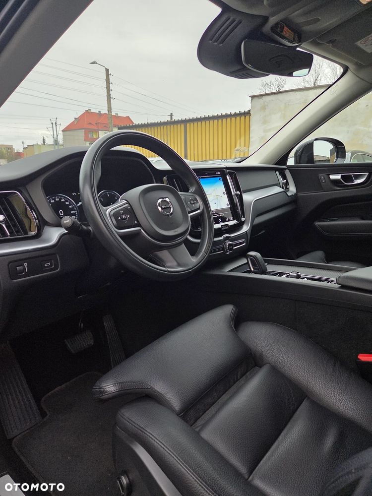 Volvo XC 60 D4 Momentum Pro - 16