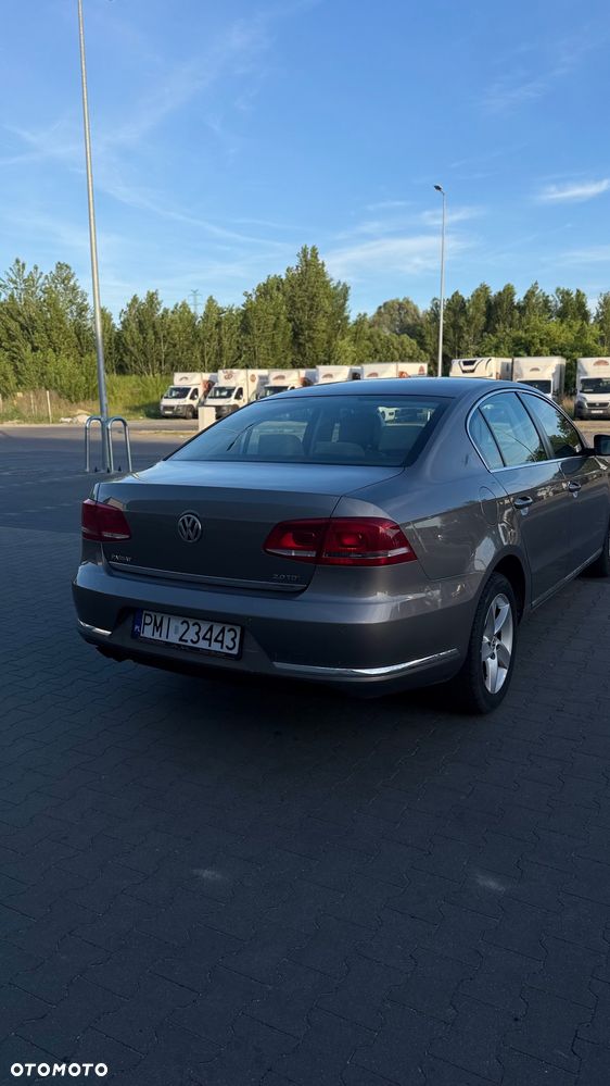 Volkswagen Passat 2.0 TDI DPF Trendline DSG - 3