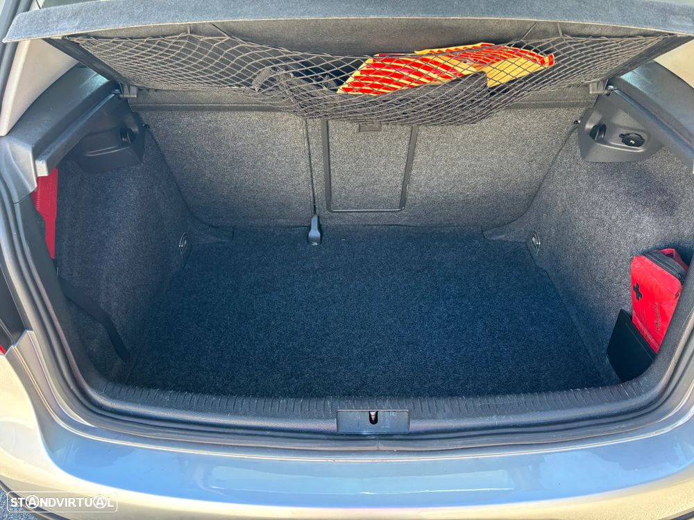 VW Golf 1.9 TDi 6V Confortline - 23