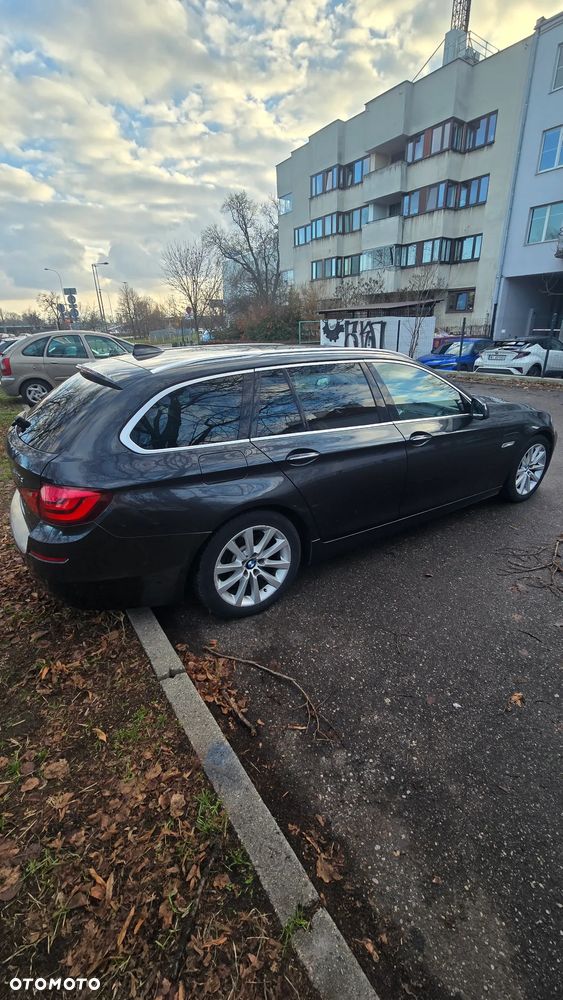 BMW Seria 5 520d Sport-Aut - 9