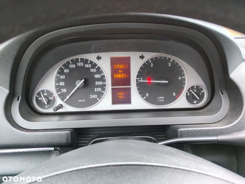 Mercedes-Benz Klasa B 180 CDI Special Edition - 14