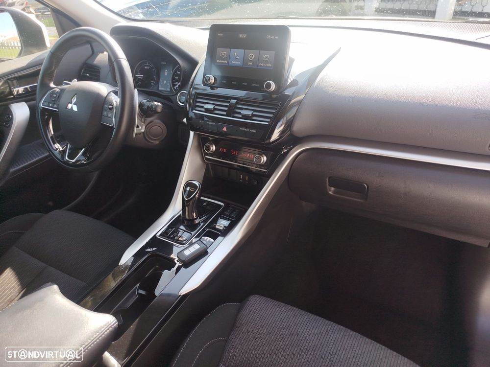 Mitsubishi Eclipse Cross - 12