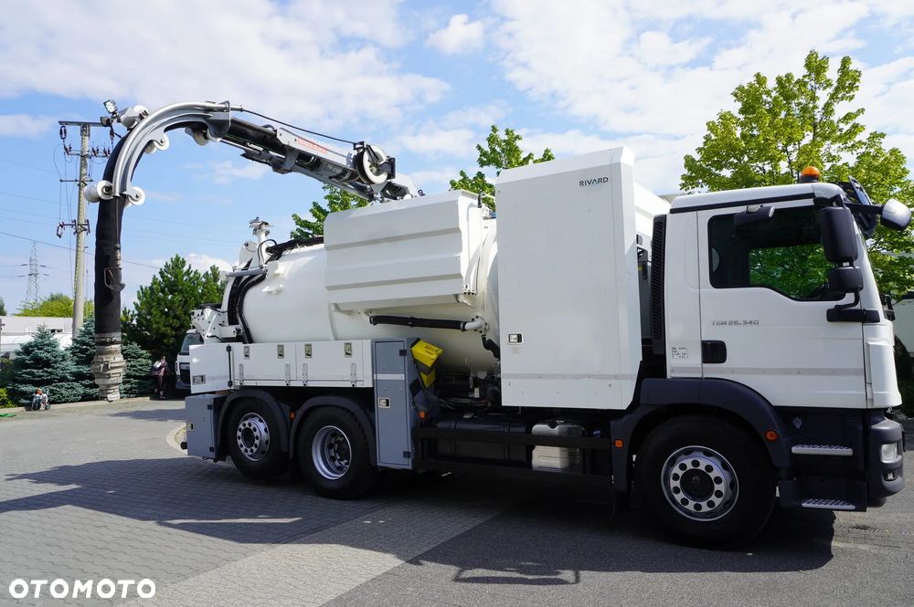 MAN TGM 26.340 E6 / Beczka asenizacyjna Rivard 11,8 m3 / 110 tys. km / oś skrętna - 12