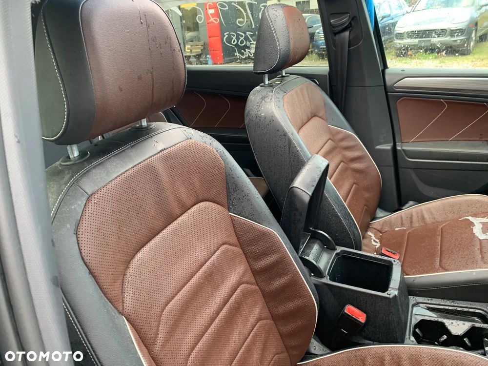 Volkswagen Tiguan Allspace 2.0 TSI 4Mot Highline DSG - 9